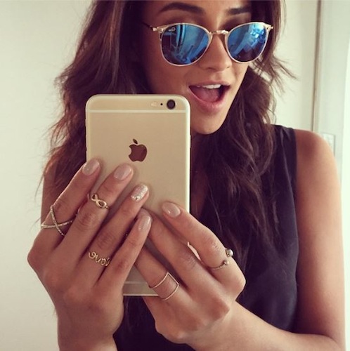 iphone-selfie.jpg iphone-selfie.jpg